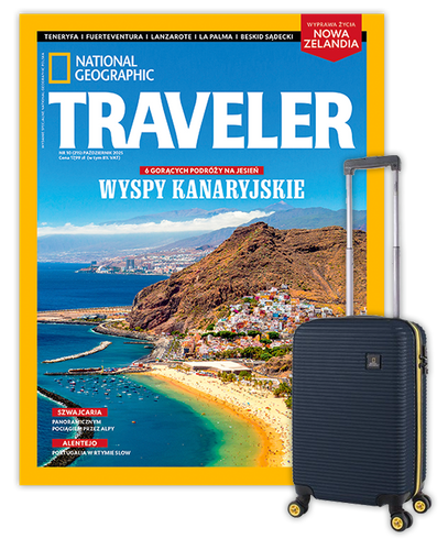 Roczna prenumerata Travelera z Walizką kabinową NG Abroad granatowa